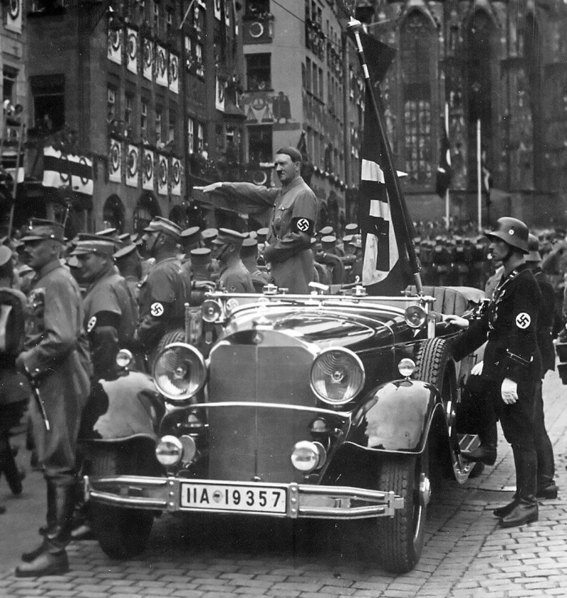 Hitler_Nürnberg_1935 (1)