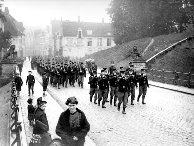 Menin_Gate_-_start_of_WWI